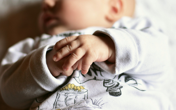 Neonato che dorme